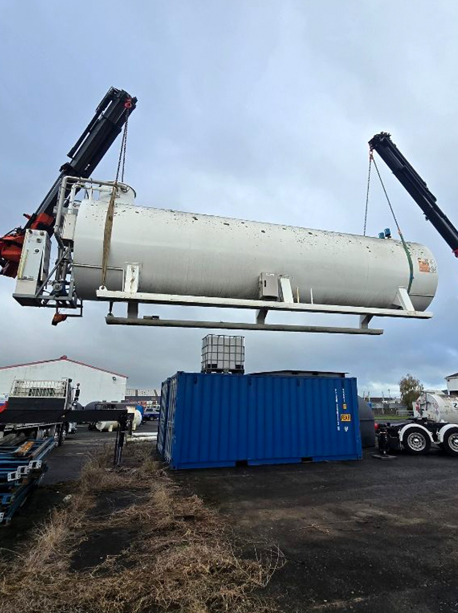 Difficult access heavy lifting Waikato specialist hiab